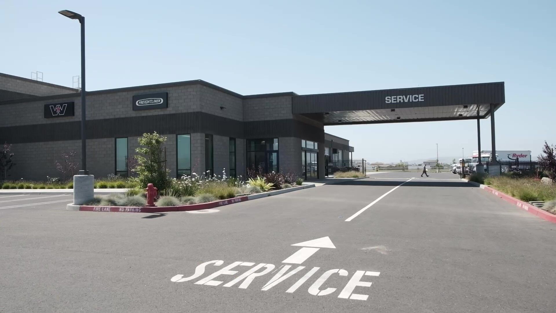 072222-smt-photo-central-coast-truck-center-5